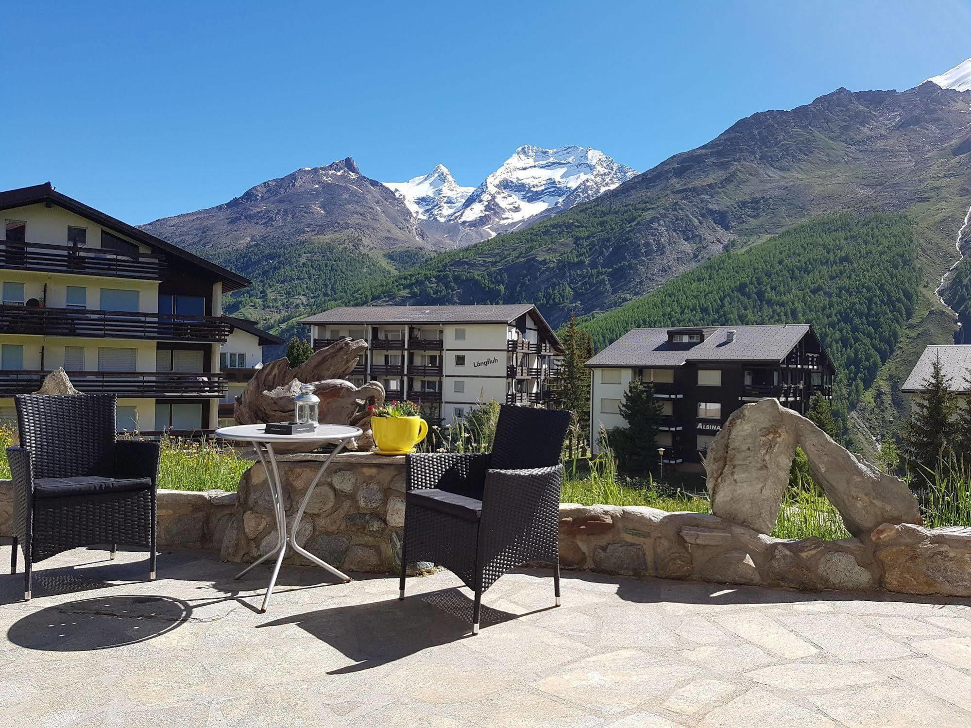 Hotel Alpenperle Saas-Fee Luaran gambar